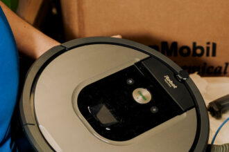 Amazon Scraps Deal to Buy Roomba Maker iRobot Amid Scrutiny